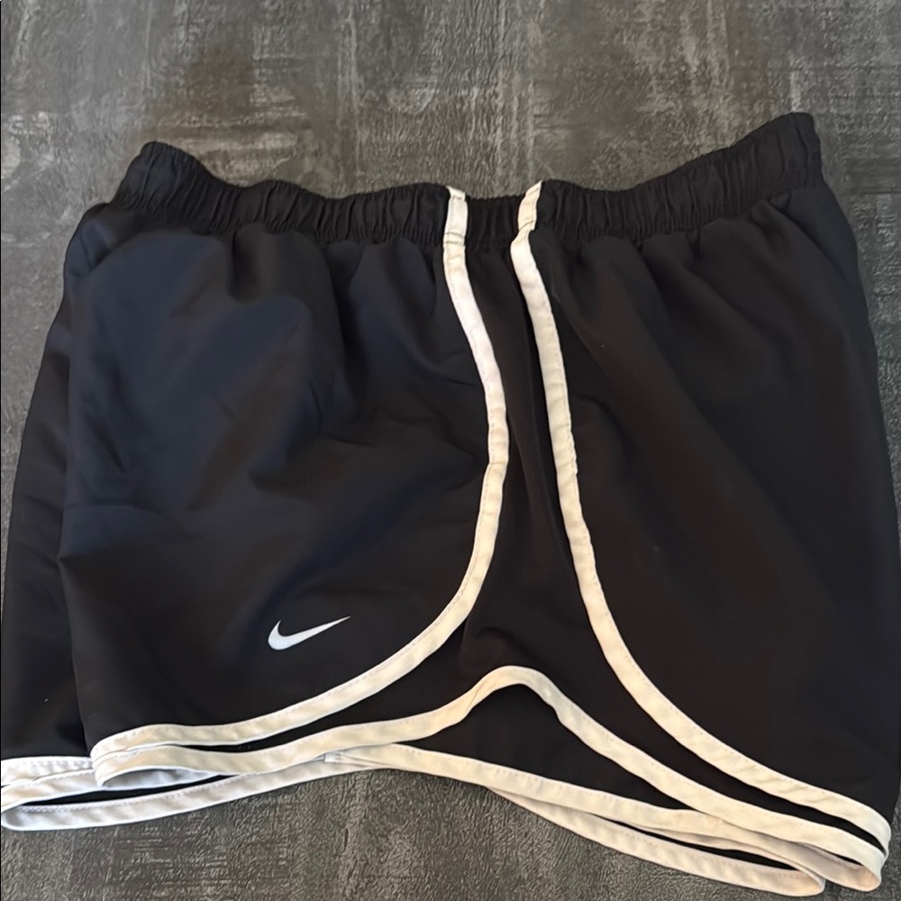 Nike Black Athletic Shorts Lightweight Moisture-Wicking - Picture 6 of 6